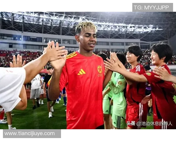 黑人足球明星的早期成就与影响力探索之旅